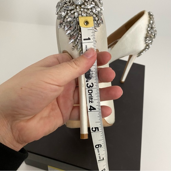 Badgley Mischka Kiara Bridal Pumps 8.5 White Satin | Crystal Heel Peep Toe Shoes - Picture 12 of 16